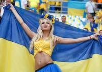 ТОП «найгарячіших» футбольних фанаток 2016 року