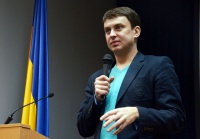 Ігор Циганик вразив новим образом на честь Міжнародного дня циган