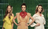 Українські красуні-спортсменки підтримали збірну України