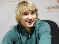 Максим Калініченко: «Телебачення – хобі, хочеться тренувати»
