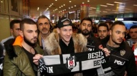 Як фанати «Бешикташа» з піснями зустрічали Домагоя Віду