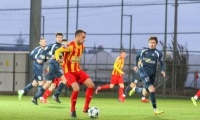 Бійка і три вилучення. «Олімпік» провів контрольний матч з «Короною»