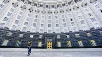 Официально: Кабинет Министров продлил карантин в Украине