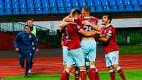 Белорусские болельщики призвали футболистов отдать зарплаты врачам