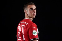 Гетце официально стал игроком ПСВ 