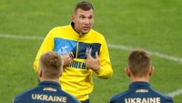 Динамівці жорстко тролили Миколенка після знаменитих слів Шевченка