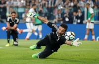 Буффон назвал дату завершения карьеры