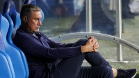 Хацкевич уволен с поста главного тренера «Ротора»