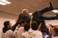 «Динамо» громко отпраздновало чемпионство – кадры из раздевалки