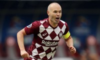Подарок на День рождения: Иньеста продлил контракт с «Виссел Кобе»