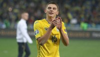 Миколенко стал одним из лучших футболистов по успешности единоборств в обороне в первом туре Євро-2020