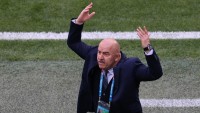 Черчесов уволен из сборной России после провального Чемпионата Европы