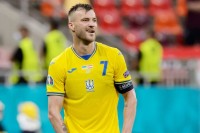 Ярмоленко: «Якщо люди йдуть вбивати Бандеру, яким це тупим потрібно бути...»