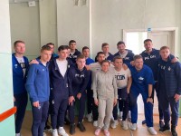 Гравці та тренери «Динамо» відвідали у лікарні поранених військових
