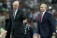 Чому ФІФА не забанила росію