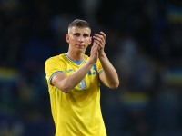 Забарний увійшов у топ-10 найкращих молодих захисників Європи, випередивши зірок «Барселони» та «Баварії»