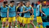 Журналіст: «Підготовка збірної України розпочнеться наприкінці квітня. Наша національна команда може провести спаринги з клубами»