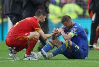 Україну засудили, як нікого на ЧС за 13 років: Польща знищує Лаоса, а культовий суддя АПЛ виніс вбивчий вердикт