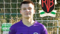 Не грав у футбол три роки, спілкується через перекладач – дивовижна історія появи українця-біженця у клубі з Уельсу