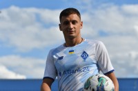 «Динамо» офіційно представило Владислава Кабаєва - новачок взяв легендарний номер