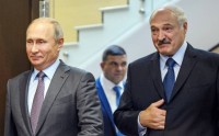 Лукашенко і Путін домовилися розгорнути спільне військо