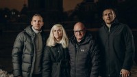 Шевченко у суцільній темряві з'явився на НСК «Олімпійський»: фантастичний кадр заради благородної мети 
