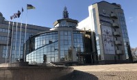 УАФ розгляне справи Іванісені, Мампассі та ще 3 футболістів, які продовжують грати в РФ