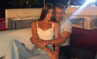Захід сонця на Мальдівах. Дружина Реброва похвалилася яскравим відео у купальнику 