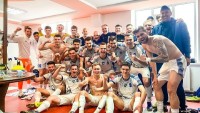 Скандал у Тернополі: «Кремінь» святкував перемогу під російськомовну попсу