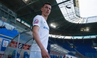 Екс-хавбек збірної України грає в росії та «спонсорує» терористів: дружина футболіста похвалилася дорогим подарунком