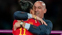 ​ФІФА відкрила дисциплінарну справу стосовно глави RFEF за поцілунок футболістки