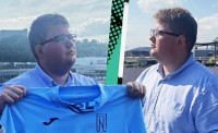 Товстун з окулярами потрапив у клуб завдяки багатенькому батьку: «Не бачив, щоб півмільйона лежали на землі»