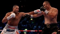 Усик – Чжилей: китаєць обіцяє нокаутувати українського чемпіона