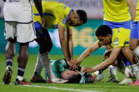 Матч «Аякса» знову перерваний: кіпер знепритомнів