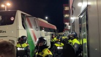 Небачений скандал після матчу єврокубка: двох футболістів польського клубу заарештували і тримають у поліції – відео