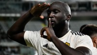Дубль Лукаку. «Рома» на виїзді розгромила «Кальярі»