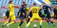 «Металіст» переміг впереше за 13 матчів, тернопільська «Нива» розписала мирову з «Поділлям»