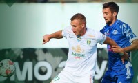Перша ліга: «Карпати» на «городі» здолали «Поділля», «Металіст» втратив перемогу на останніх секундах
