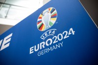 Ганьба УЄФА 18+. Під час жеребкування Євро увімкнули жіночі стогони