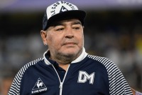 З Марадони посмертно зняли звинувачення. Що накоїв легендарний аргентинець?