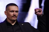 «Показує Україну всьому світу». Миколенко висловив думку щодо Усика