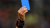 IFAB не вводитиме синю картку у професійний футбол