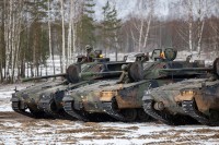Глава МЗС Британії проти відправки військ в Україну навіть для навчань
