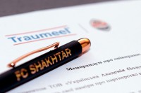 «Тепер це сміття будуть сувати на всіх клубних платформах», - лікар жорстко розкритикував «Шахтар» за їх спонсорський контракт
