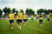 Збірна України переїхала до Варшави, зустріч з представником УЄФА - фото