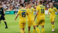 Довбик дотепно потролив Судакова після матчу з Молдовою – зірка «Шахтаря» асистував обом «іспанцям»