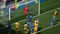Лунін пояснив, як пропустив три голи від команди Румунії на старті ЧЄ
