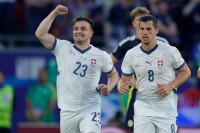 Швейцарія оформила вихід у плей-офф Євро-2024, розписавши нічию з Шотландією – Шакірі забив диво-гол і увійшов в історію