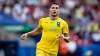 Україна – Албанія: арбітр затримав початок матчу Ліги націй через екіпірування Яремчука – курйоз вечора