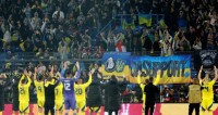 «Путін — х***о». Грузинські вболівальники гучно заспівали легендарну пісню на матчі з Україною — відео